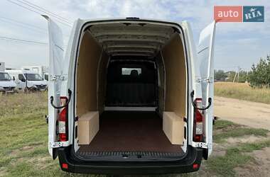 Грузовой фургон Renault Master 2017 в 