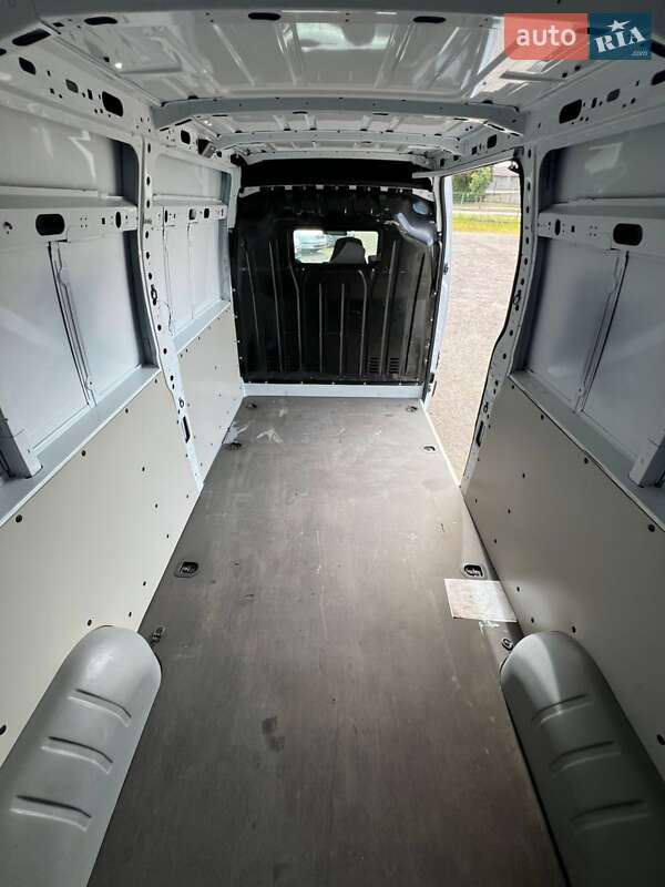 Грузовой фургон Renault Master 2022 в Днепре фото 14 Грузовой фургон Renault Master 2022 в Днепре