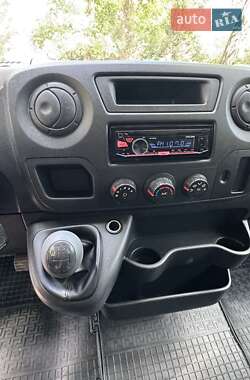 Грузовой фургон Renault Master 2017 в 