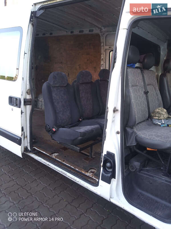 Грузопассажирский фургон Renault Master 2007 в Нововолынске