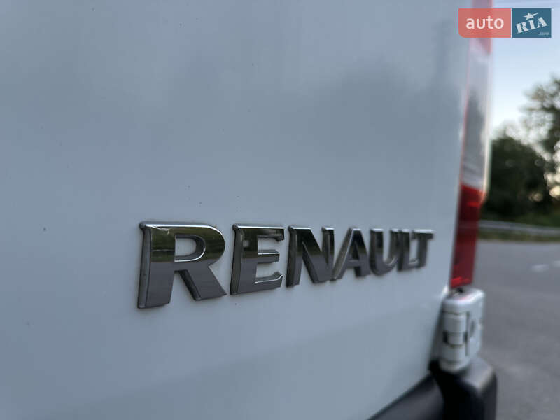 Грузовой фургон Renault Master 2016 в Киеве