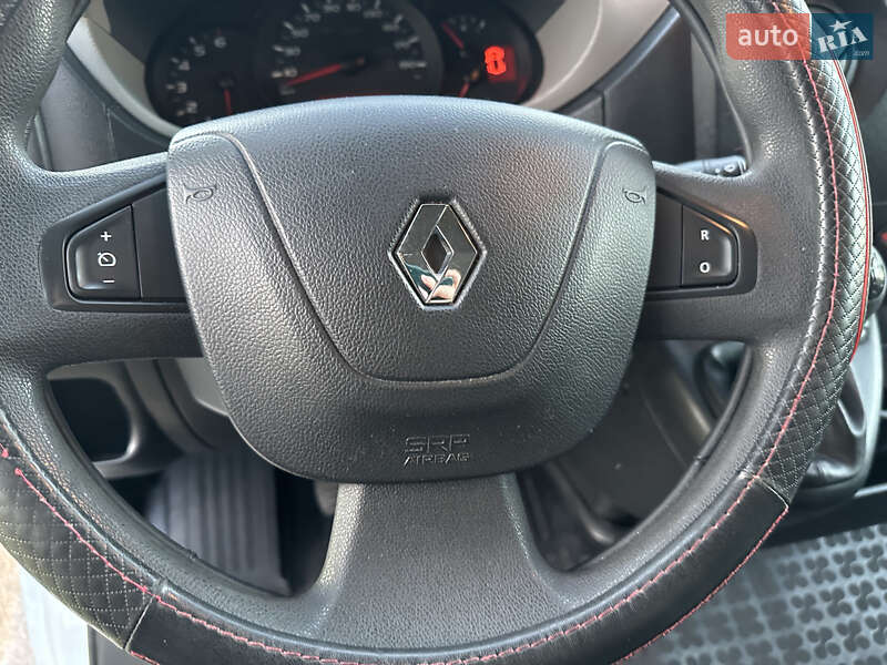 Грузовой фургон Renault Master 2016 в Киеве