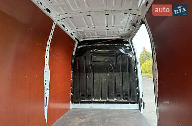 Грузовой фургон Renault Master 2016 в 