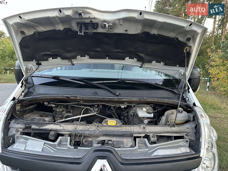 Грузовой фургон Renault Master 2016 в Киеве