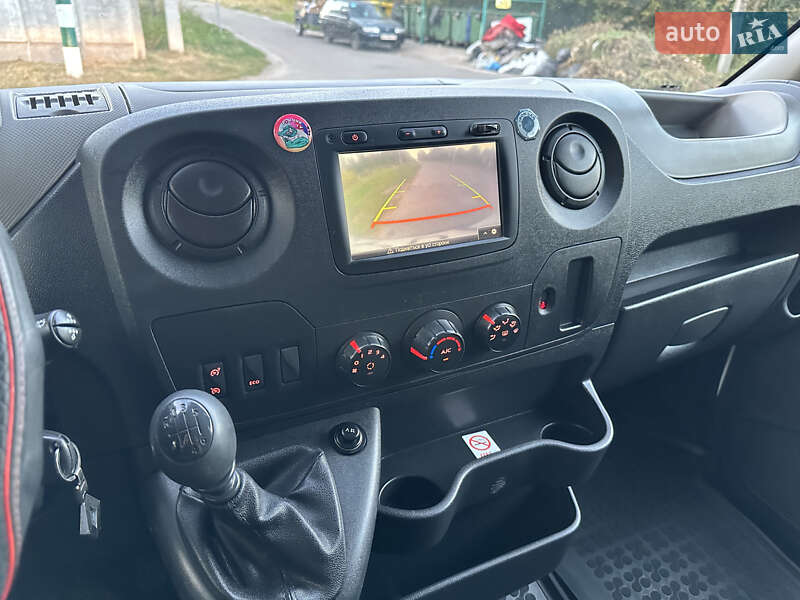 Грузовой фургон Renault Master 2016 в Киеве