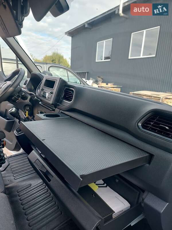 Грузовой фургон Renault Master 2021 в Млинове