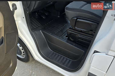 Грузовой фургон Renault Master 2018 в 