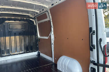 Грузовой фургон Renault Master 2021 в 