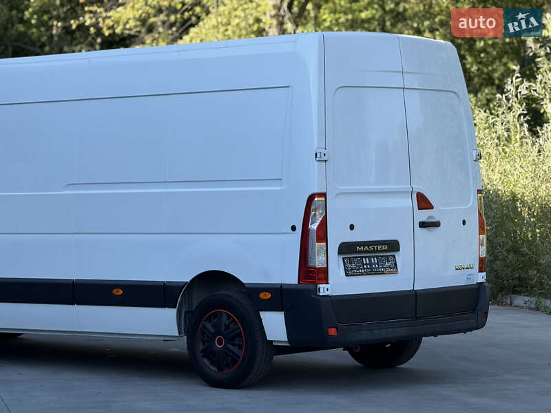 Грузовой фургон Renault Master 2017 в Дрогобыче