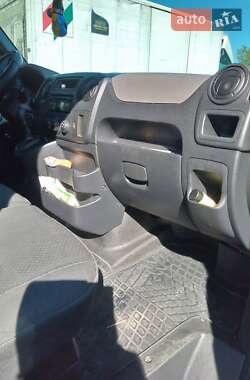 Грузовой фургон Renault Master 2015 в 
