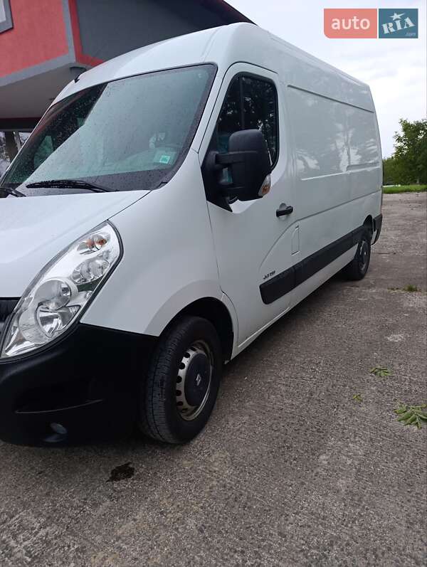 Вантажний фургон Renault Master 2016 в Нижній Апші