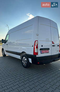Грузовой фургон Renault Master 2023 в 