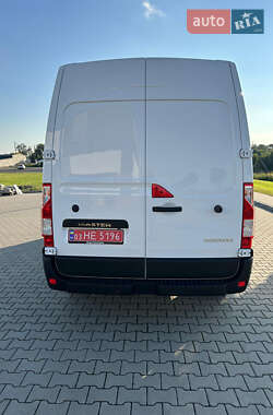Грузовой фургон Renault Master 2023 в 