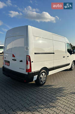 Грузовой фургон Renault Master 2023 в 