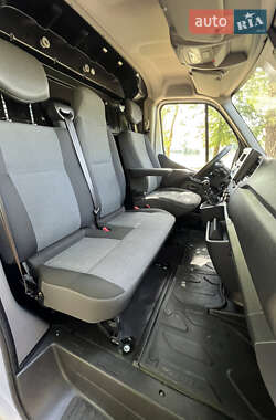 Грузовой фургон Renault Master 2020 в 