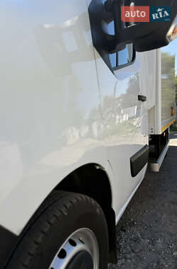 Грузовой фургон Renault Master 2020 в 
