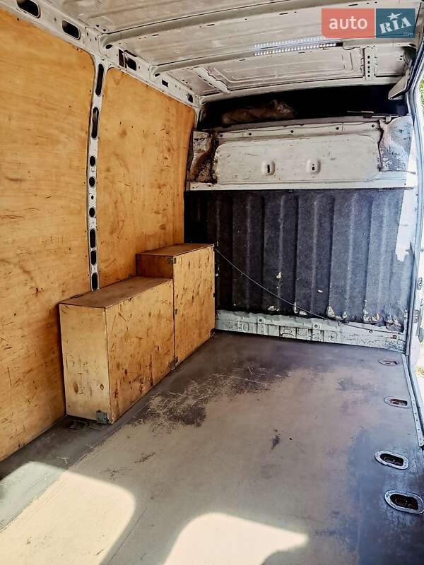 Грузовой фургон Renault Master 2008 в Гореничах
