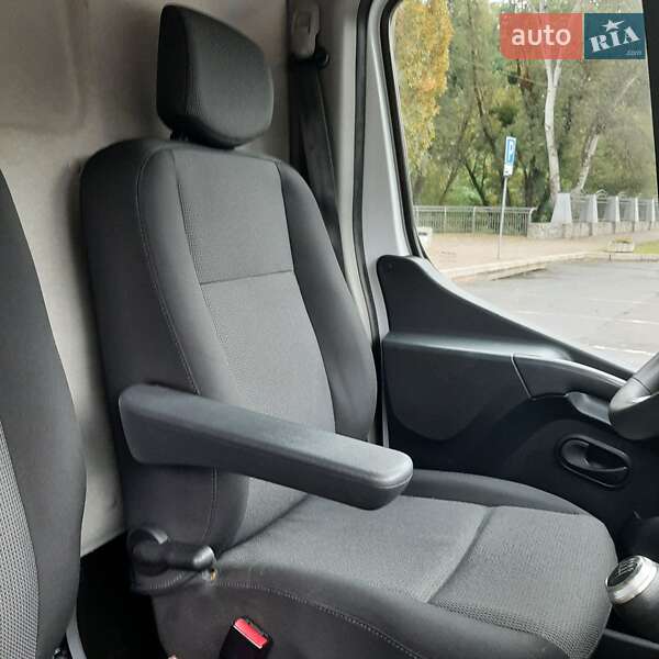 Вантажний фургон Renault Master 2021 в Полтаві