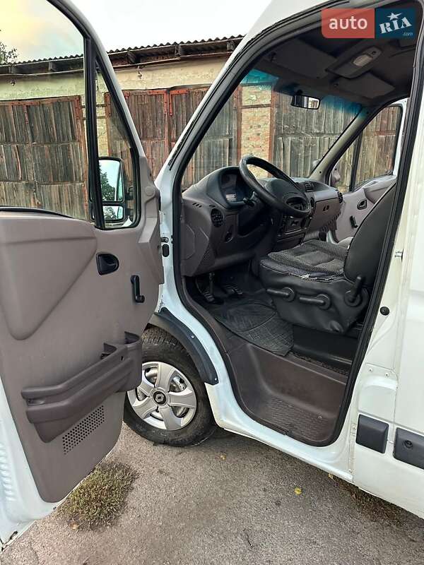 Грузовой фургон Renault Master 2001 в Ратным