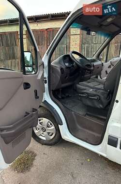 Грузовой фургон Renault Master 2001 в 