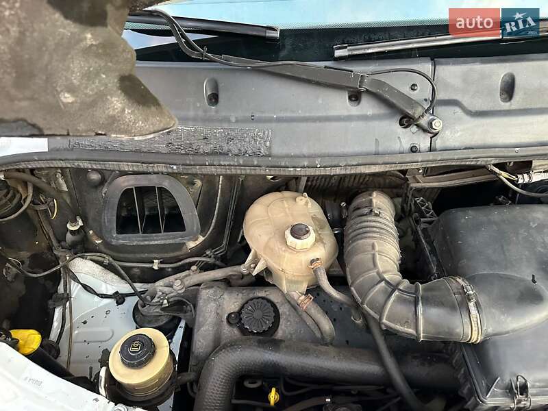 Грузовой фургон Renault Master 2001 в Ратным