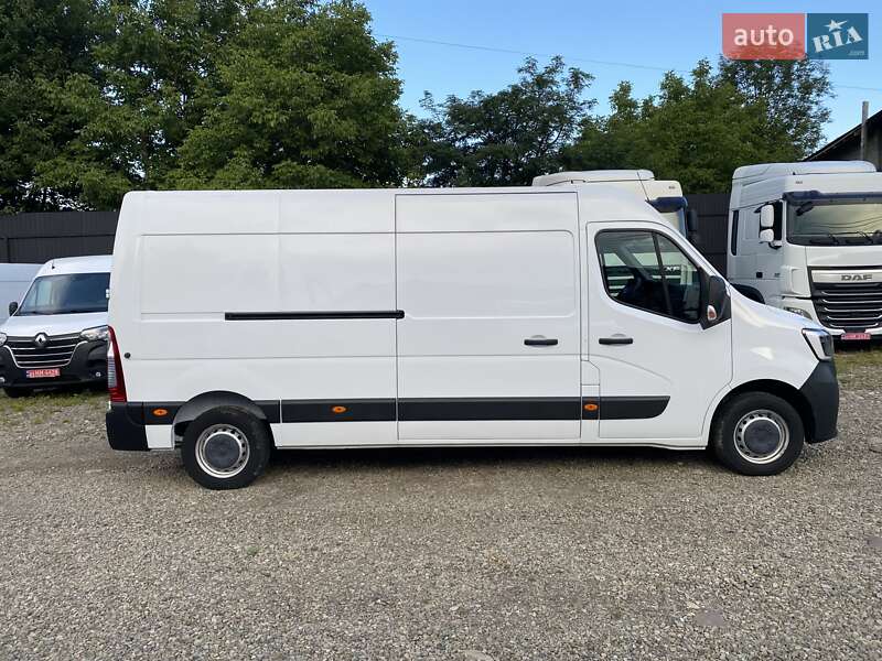 Грузовой фургон Renault Master 2022 в Хусте