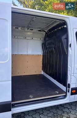 Грузовой фургон Renault Master 2020 в 