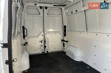 Грузовой фургон Renault Master 2020 в 