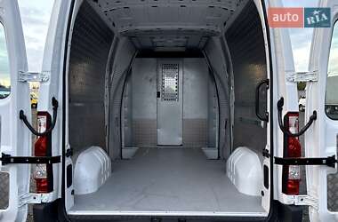 Грузовой фургон Renault Master 2021 в 