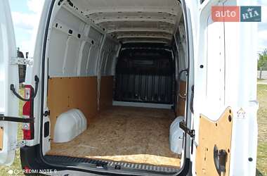 Грузовой фургон Renault Master 2021 в 