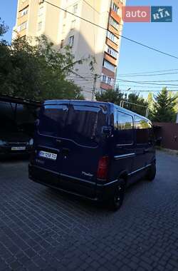 Грузовой фургон Renault Master 2002 в 
