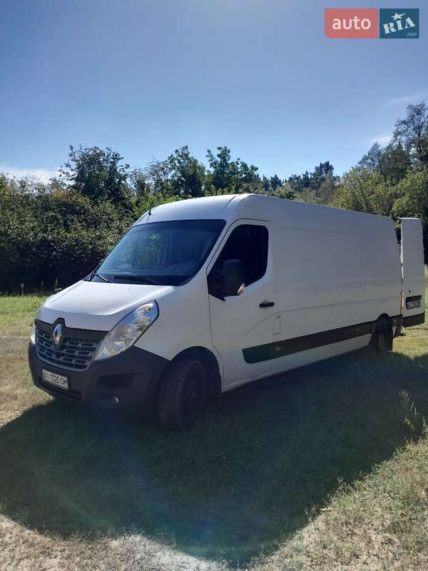 Вантажний фургон Renault Master 2017 в Бучі