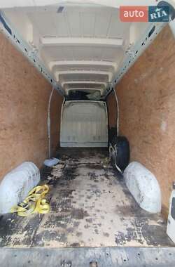 Грузовой фургон Renault Master 2013 в 