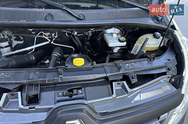 Грузовой фургон Renault Master 2016 в 