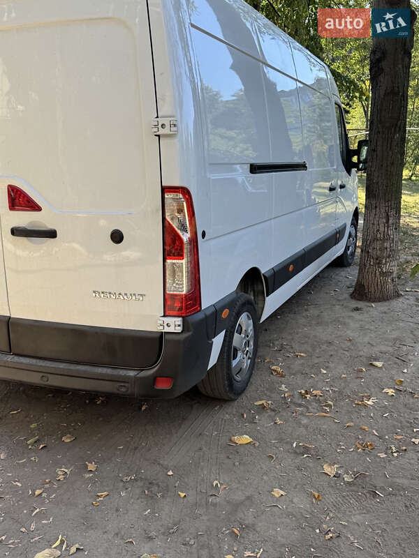 Вантажний фургон Renault Master 2021 в Дніпрі