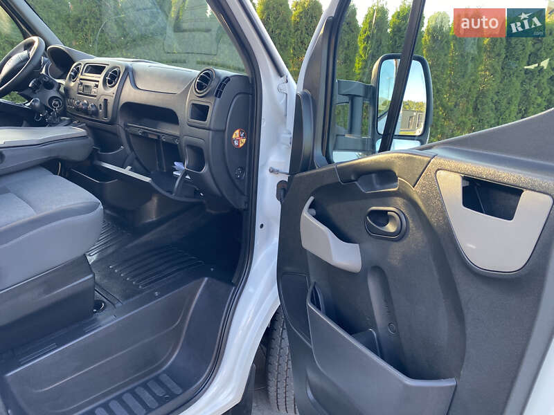 Автовоз Renault Master 2017 в Луцке