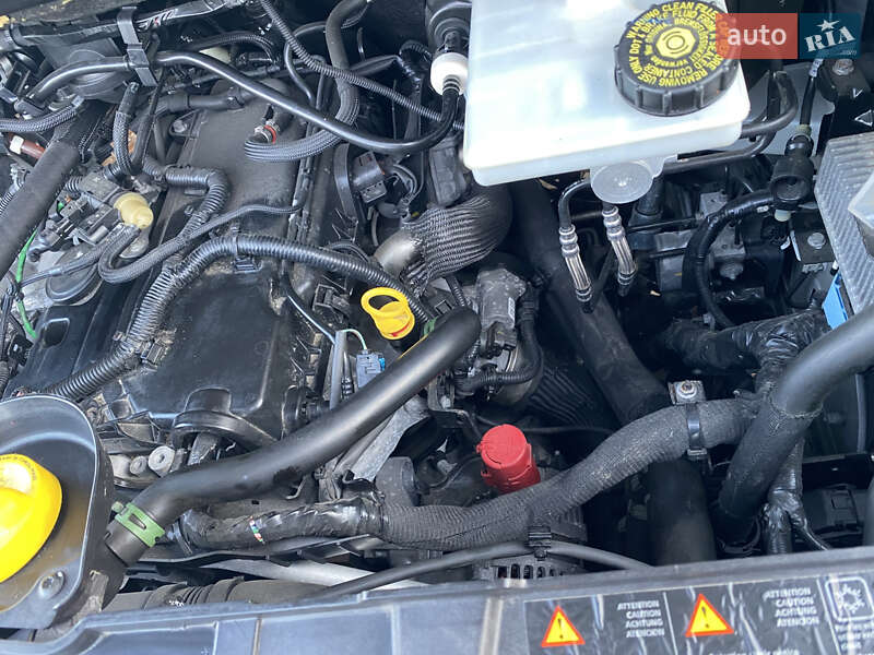 Автовоз Renault Master 2017 в Луцке