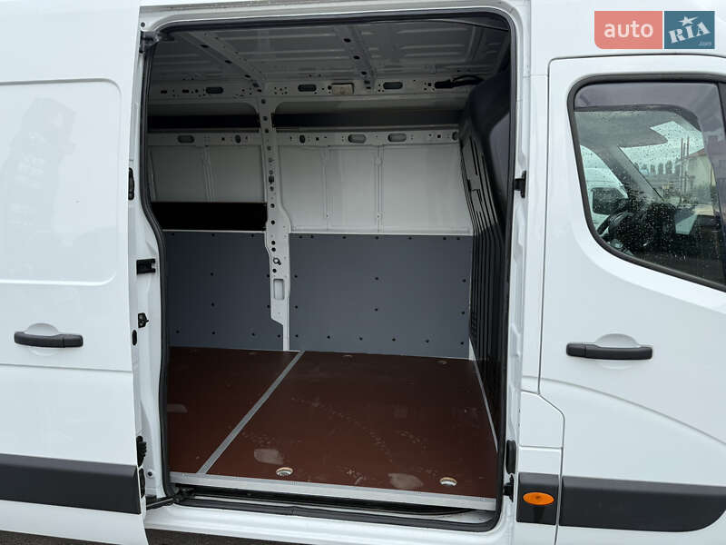 Грузовой фургон Renault Master 2020 в Дубно