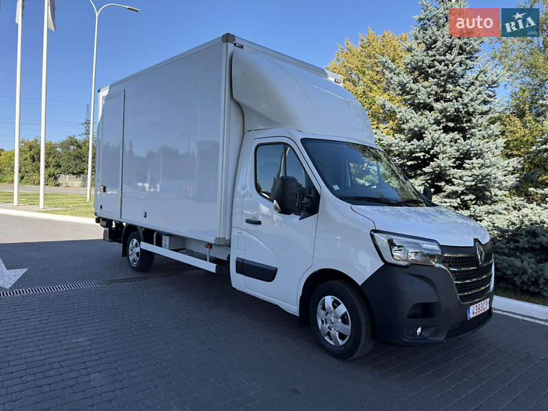 Грузовой фургон Renault Master 2021 в 