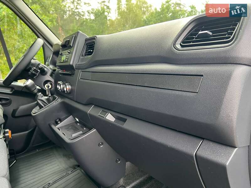 Тентованый Renault Master 2022 в Киеве