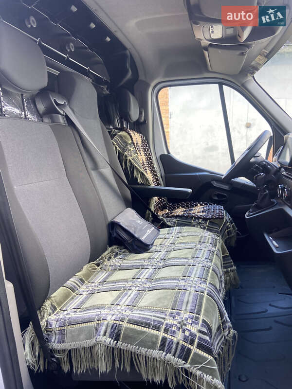 Вантажний фургон Renault Master 2020 в Хмельницькому