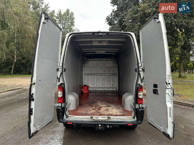 Грузовой фургон Renault Master 2006 в Новояворовске
