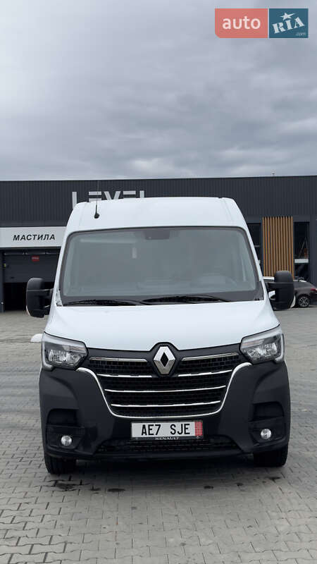 Грузовой фургон Renault Master 2021 в Хусте