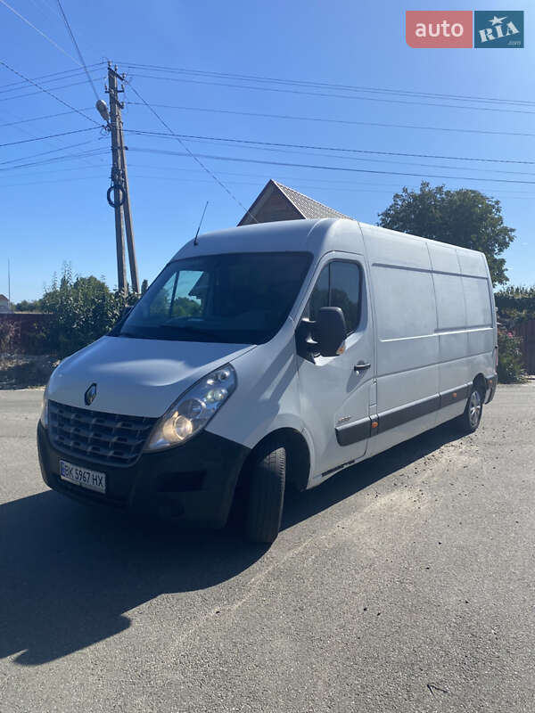 Грузовой фургон Renault Master 2010 в Сеньковке