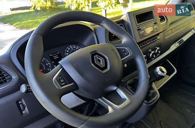 Грузовой фургон Renault Master 2022 в 