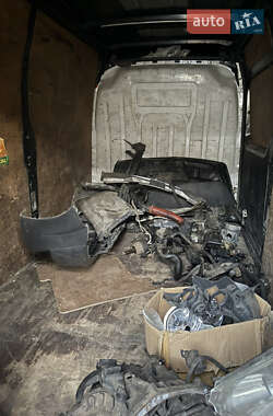 Грузовой фургон Renault Master 2012 в 