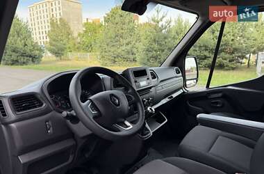 Грузовой фургон Renault Master 2023 в 