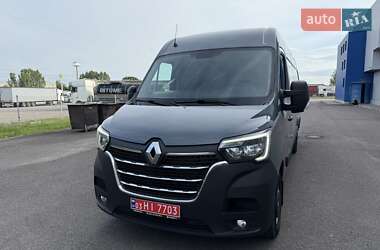 Грузовой фургон Renault Master 2023 в 
