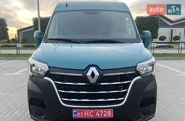 Грузовой фургон Renault Master 2022 в 