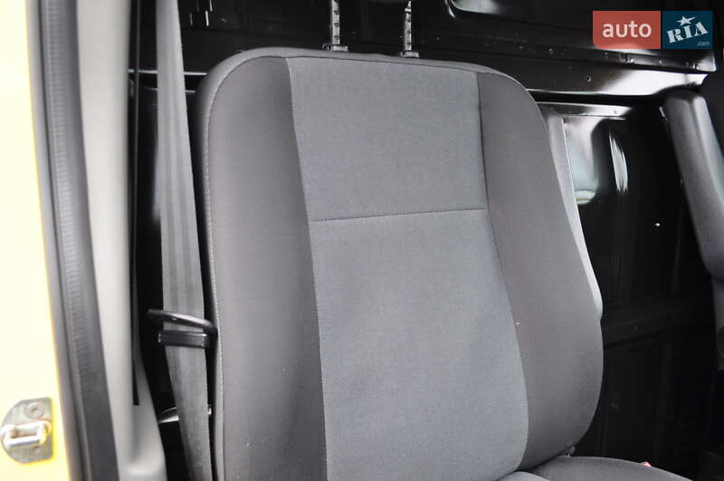 Вантажний фургон Renault Master 2021 в Києві фото 50 Вантажний фургон Renault Master 2021 в Києві